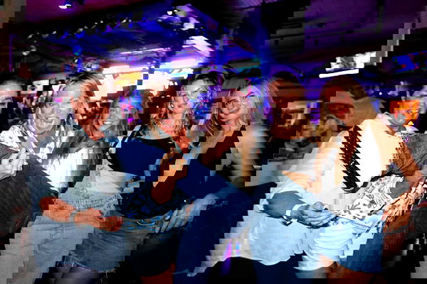 sydney_sweeney image ~ Altpins