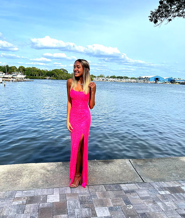 sydneygoldsmithh instagram image archive image