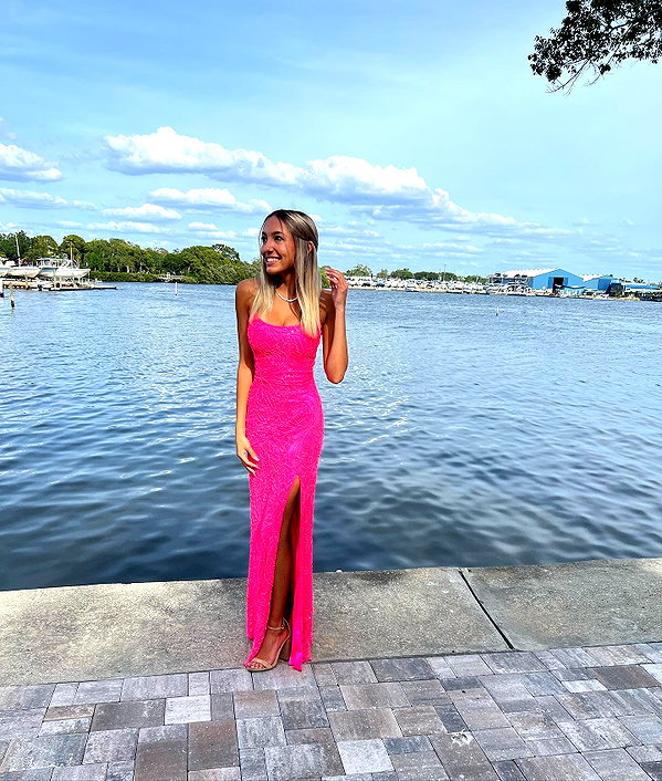 sydneygoldsmithh instagram image archive image