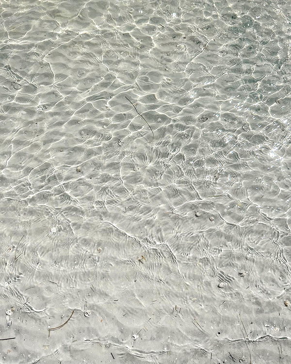 sydneygoldsmithh instagram image archive image