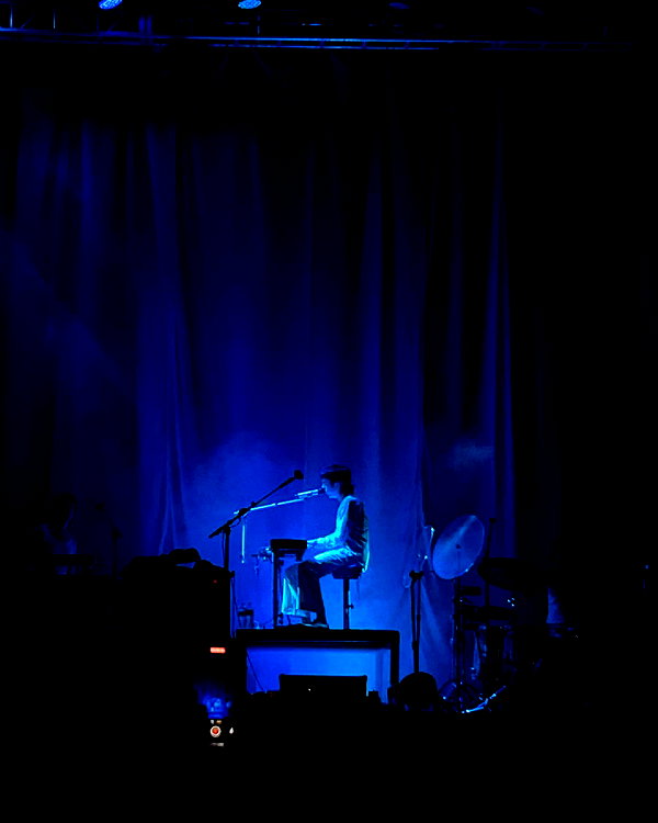 sydneygoldsmithh instagram image archive image