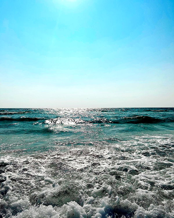 sydneygoldsmithh instagram image archive image
