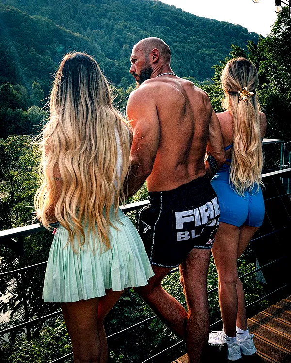 tateauraa image ~ Altpins