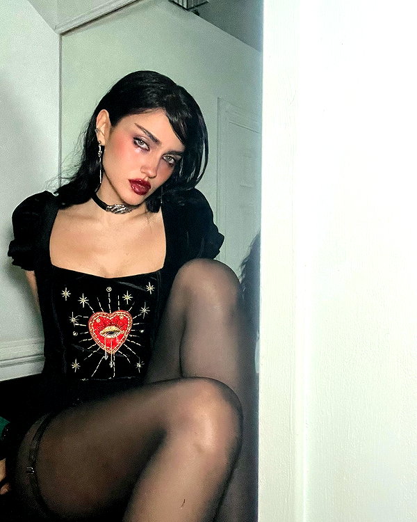 teafl0wer instagram image archive image