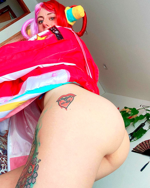 the.kawaii.waifux instagram image archive image