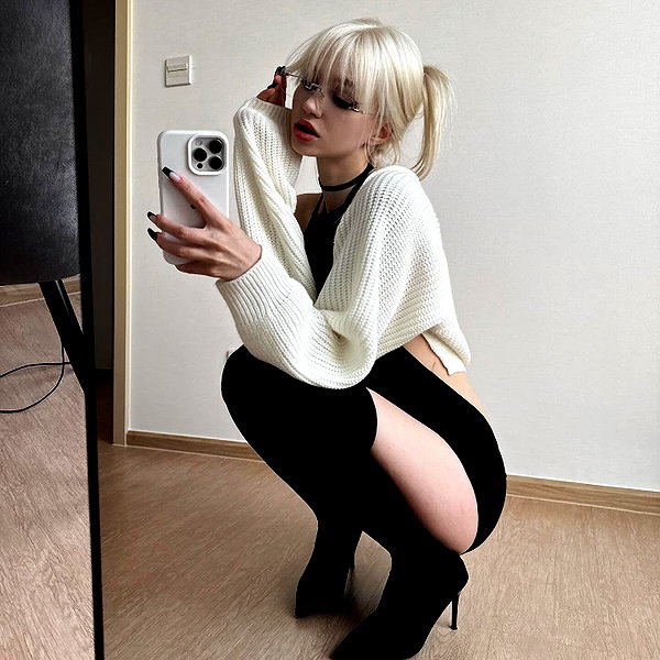 ti_joyy instagram image archive image
