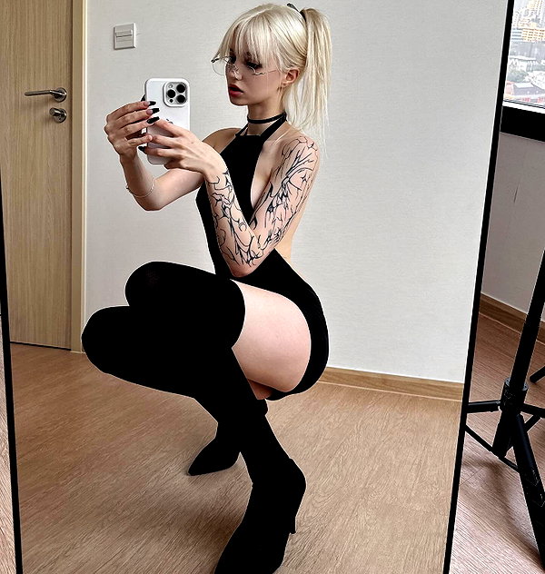 ti_joyy instagram image archive image