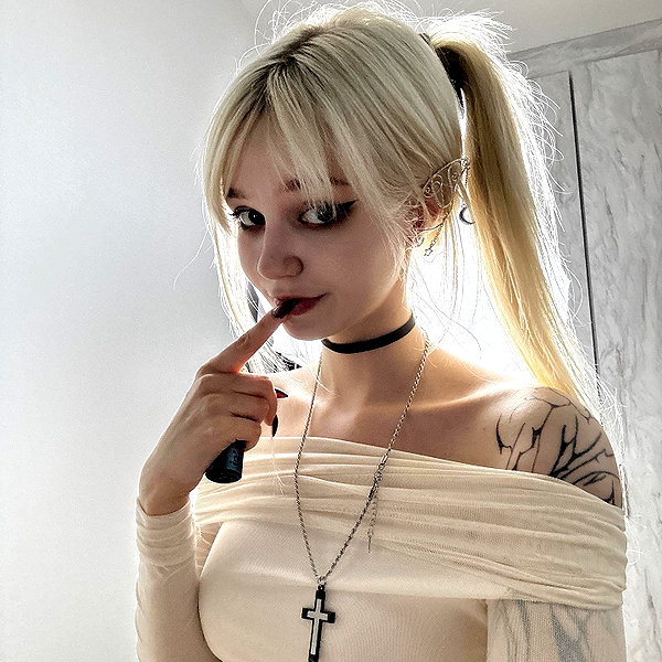 ti_joyy instagram image archive image