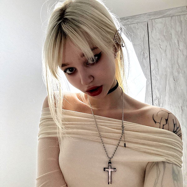 ti_joyy instagram image archive image