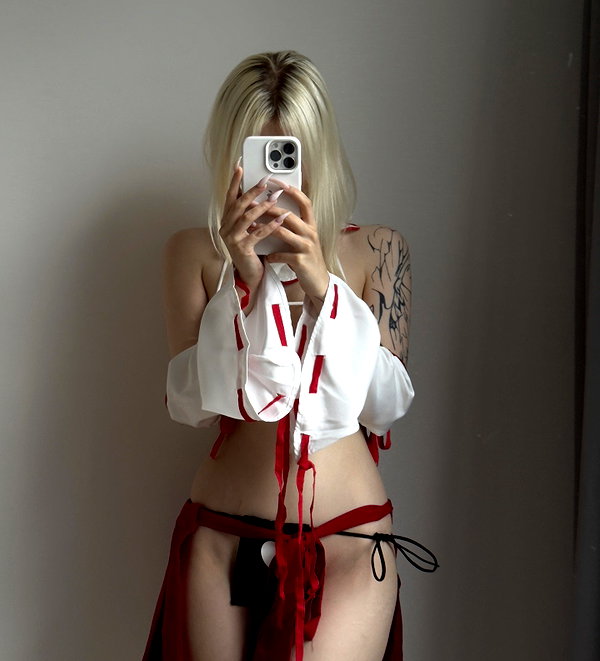 ti_joyy instagram image archive image