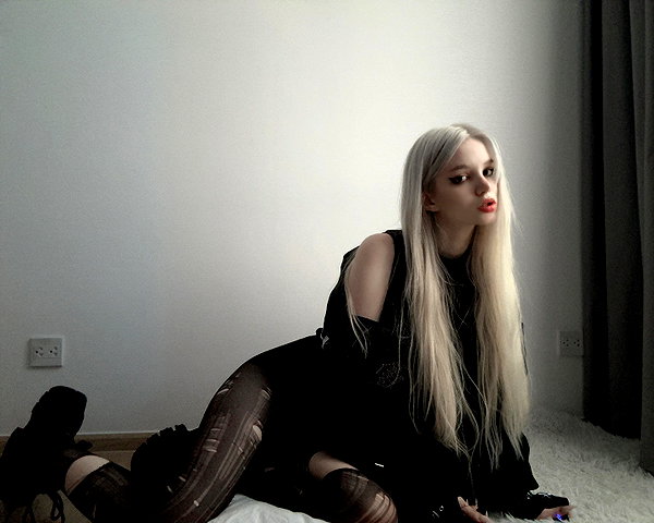ti_joyy instagram image archive image