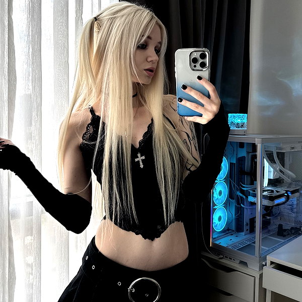 ti_joyy instagram image archive image