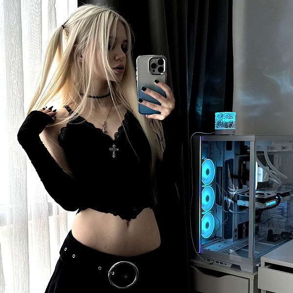 ti_joyy instagram image archive image