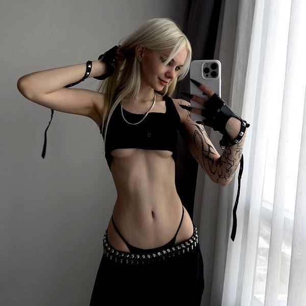 ti_joyy instagram image archive image