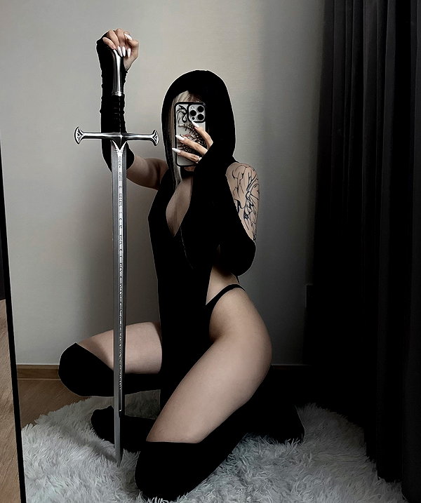 ti_joyy instagram image archive image