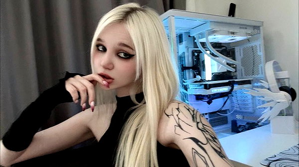ti_joyy instagram image archive image