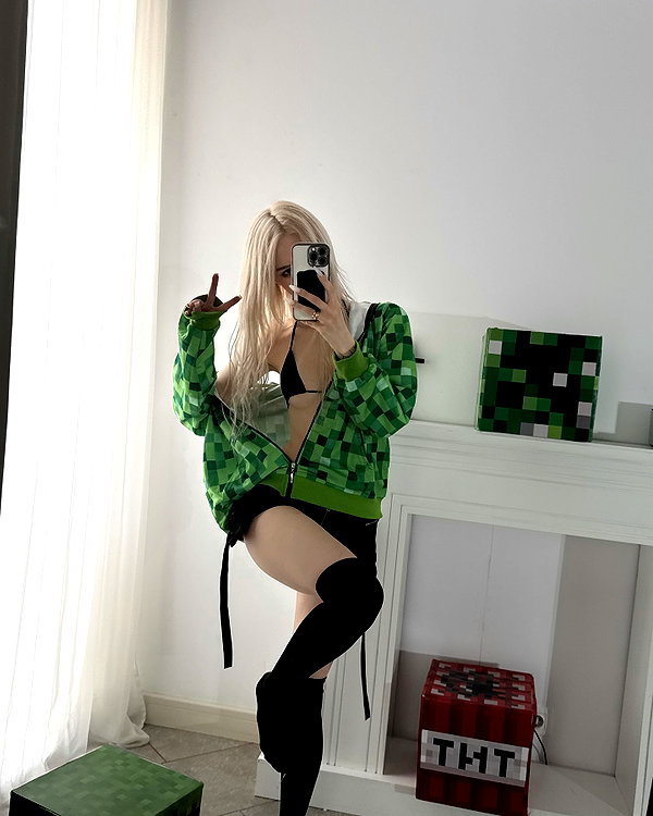 ti_joyy instagram image archive image