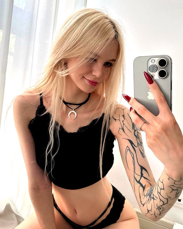 ti_joyy instagram image archive image