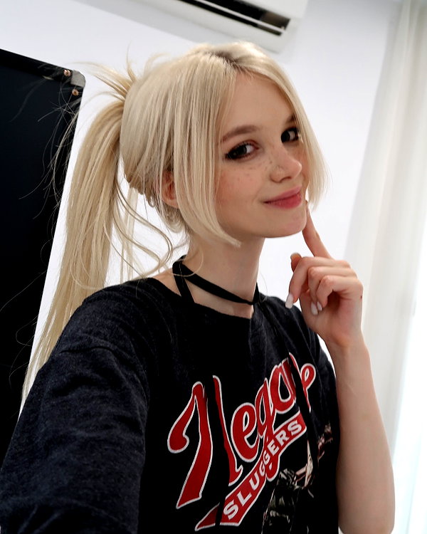 ti_joyy instagram image archive image