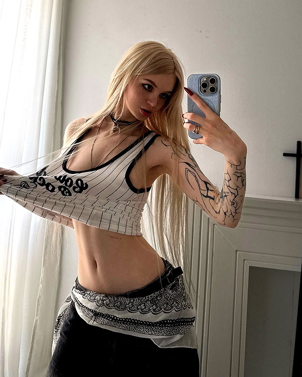 ti_joyy instagram image archive image