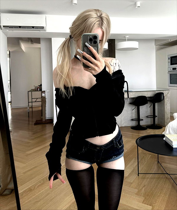 ti_joyy instagram image archive image