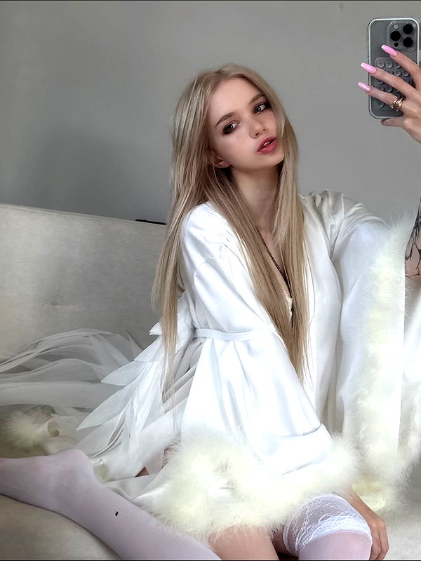 ti_joyy instagram image archive image