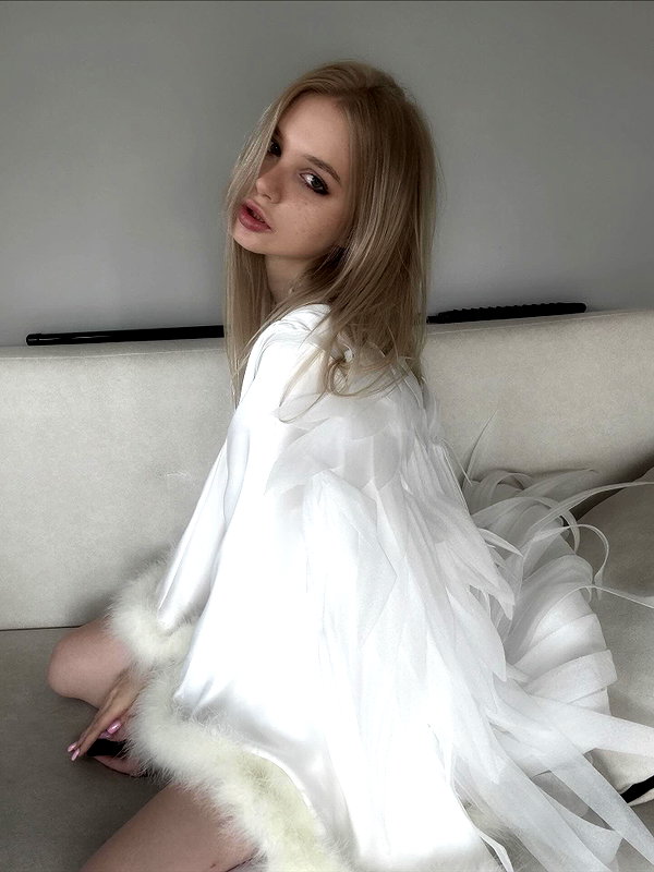 ti_joyy instagram image archive image