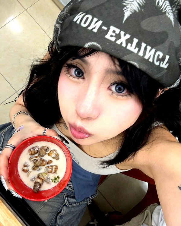 tiffanobi instagram image archive image