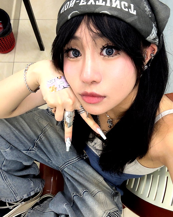 tiffanobi instagram image archive image