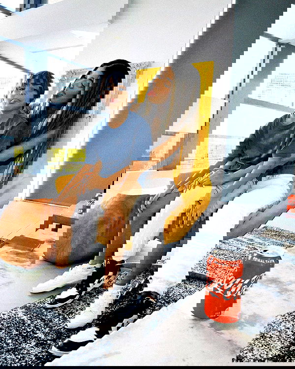 tiliaoficial tiliaoficial archive image