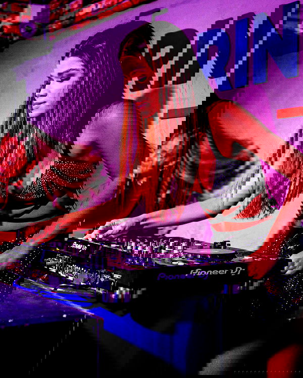 tiliaoficial tiliaoficial archive image