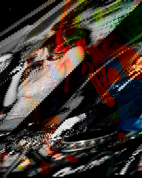 tiliaoficial tiliaoficial archive image