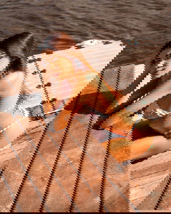 tiliaoficial tiliaoficial archive image