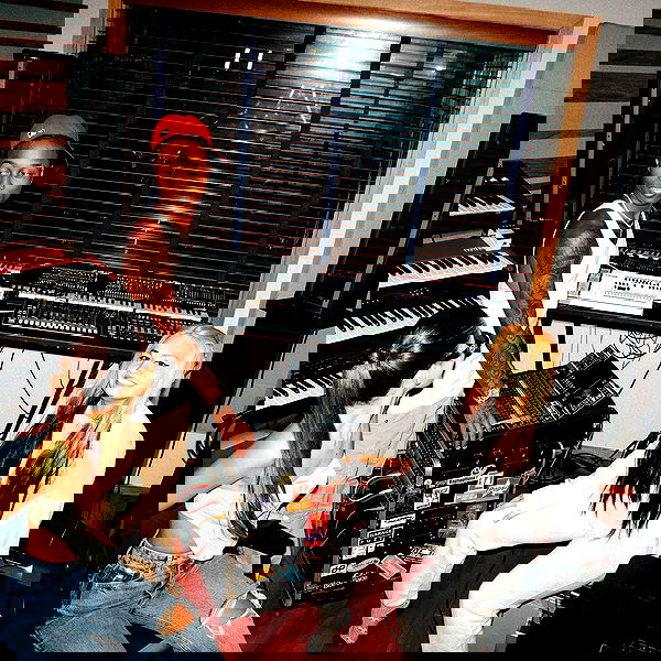 tiliaoficial tiliaoficial archive image