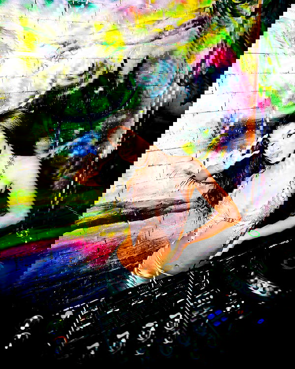 tiliaoficial tiliaoficial archive image