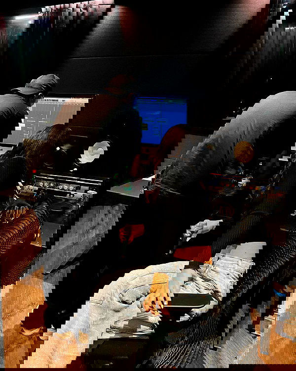 tiliaoficial tiliaoficial archive image