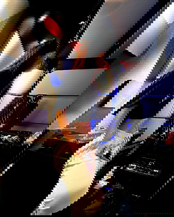 tiliaoficial tiliaoficial archive image