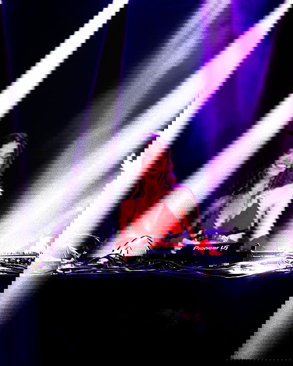 tiliaoficial tiliaoficial archive image