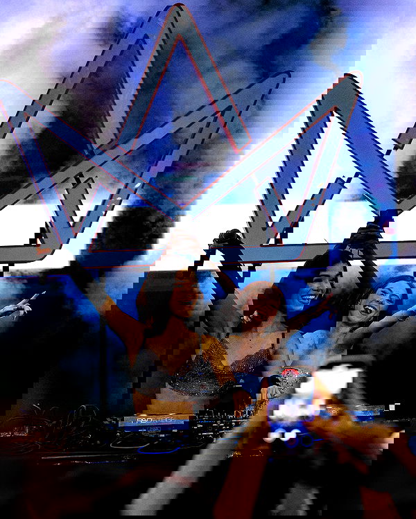 tiliaoficial tiliaoficial archive image