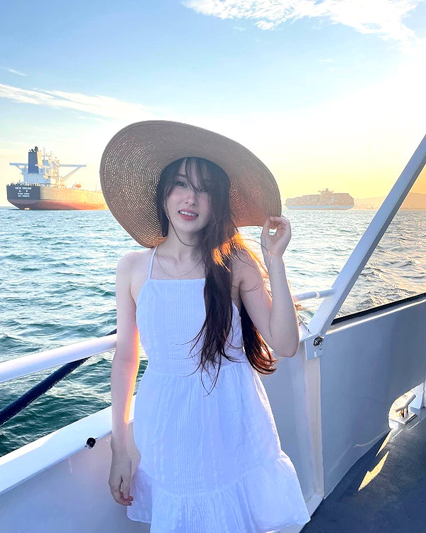 tinakitten instagram image archive image