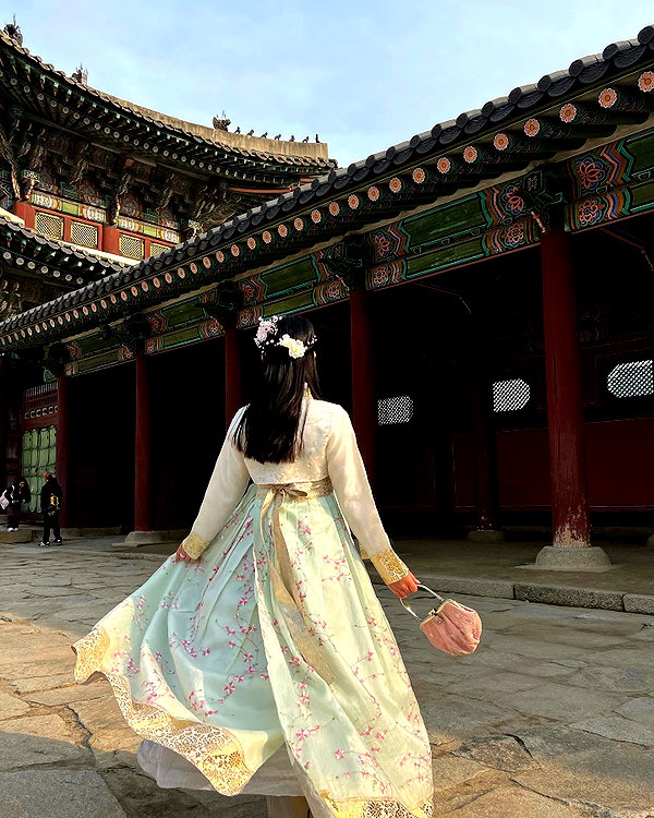 tingting_lai instagram image archive image