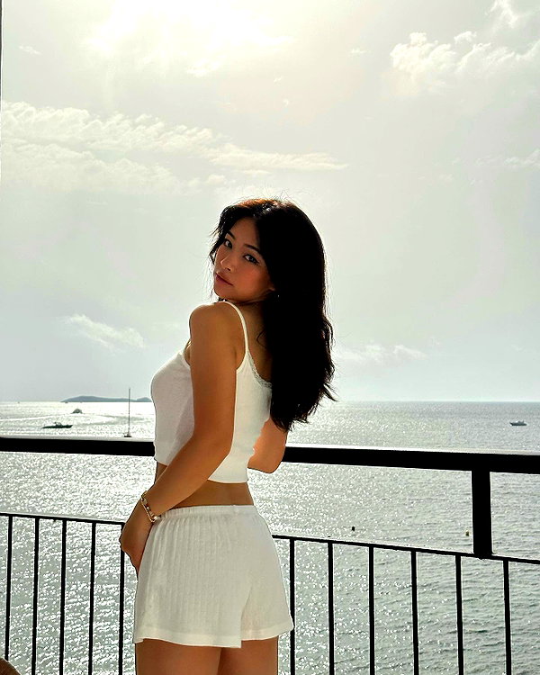 tingting_lai instagram image archive image