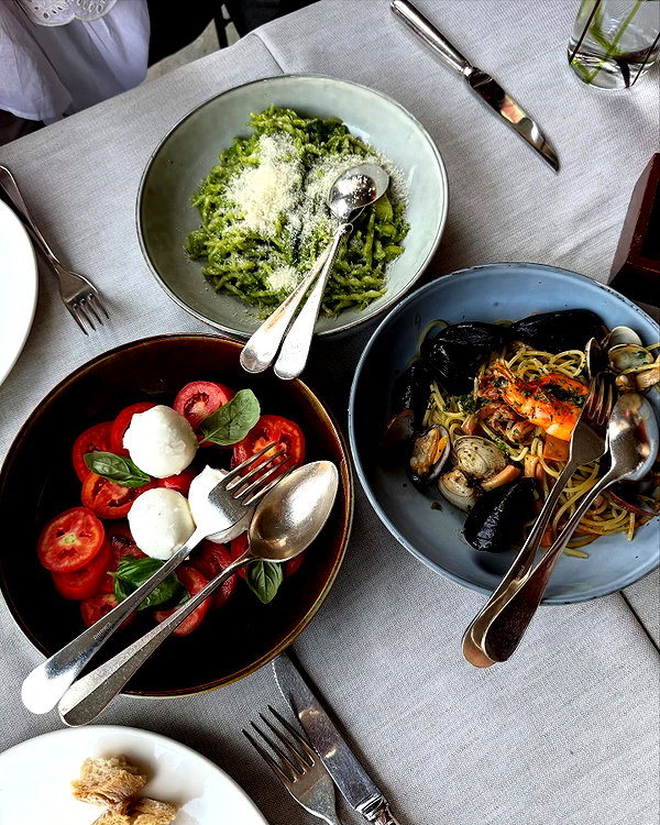 tingting_lai instagram image archive image