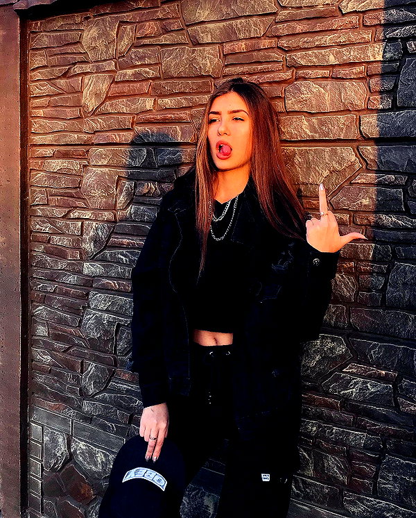 tori_t96 instagram image archive image