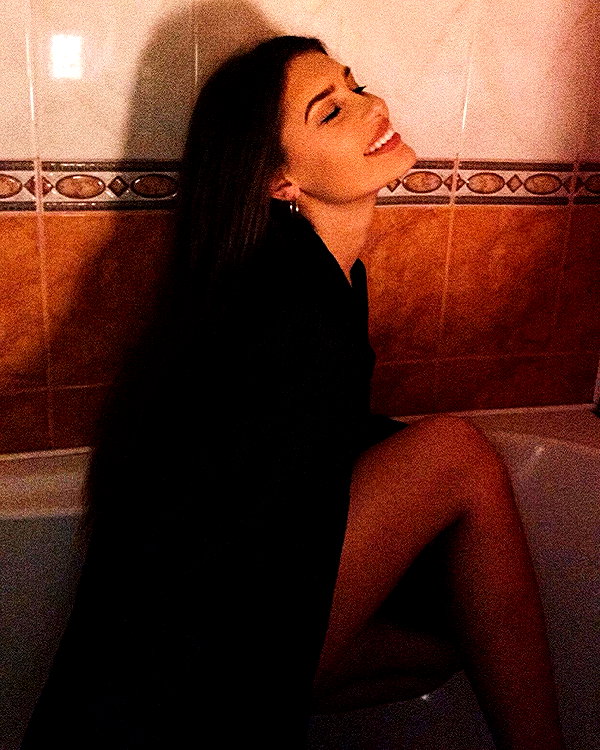 tori_t96 instagram image archive image