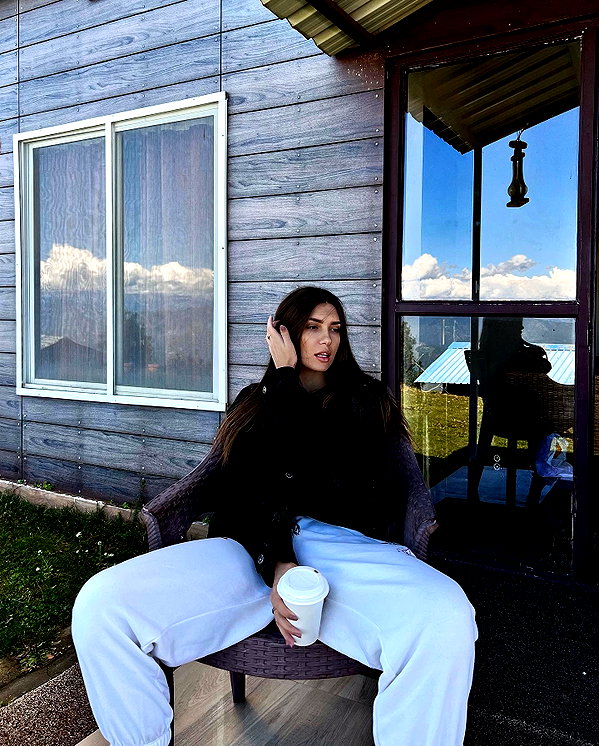 tori_t96 instagram image archive image