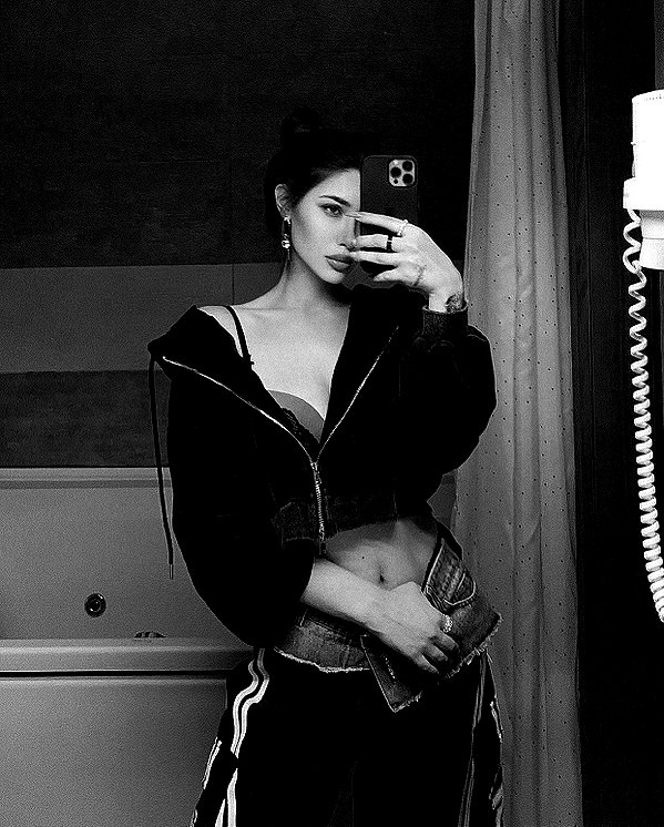 tori_t96 instagram image archive image