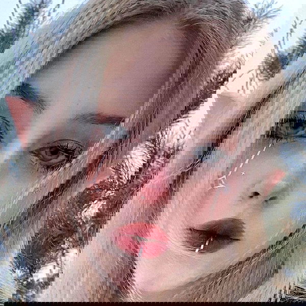 toriawashere image ~ Altpins