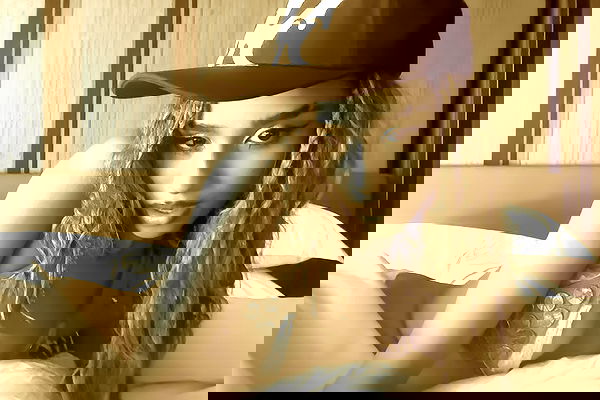 tyla tyla archive image