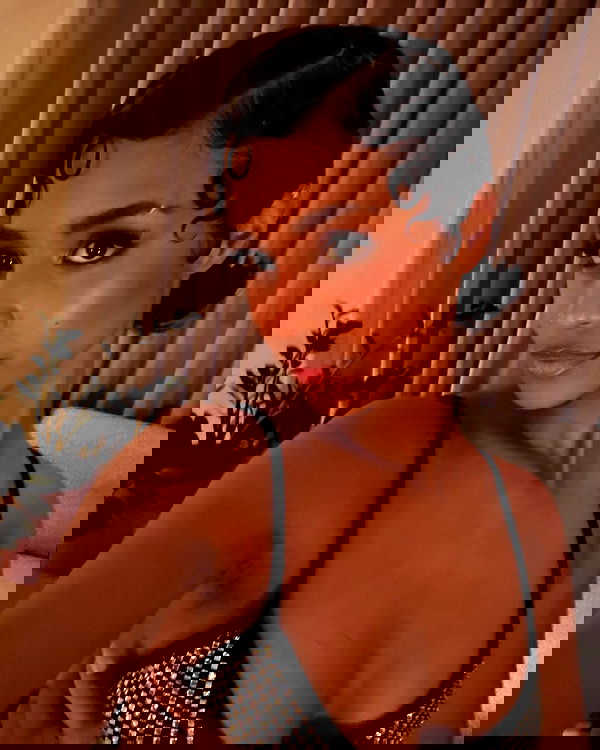 tyla tyla archive image